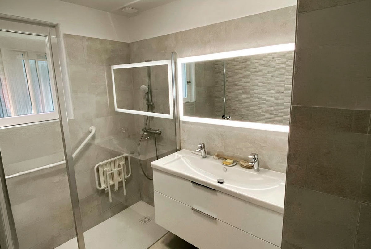 Salle de bain PMR - Lyon